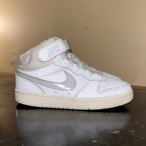 Nike Court Borough Mid 2 White Aura Grey CD7782-109 Big Kids Size 4.5Y